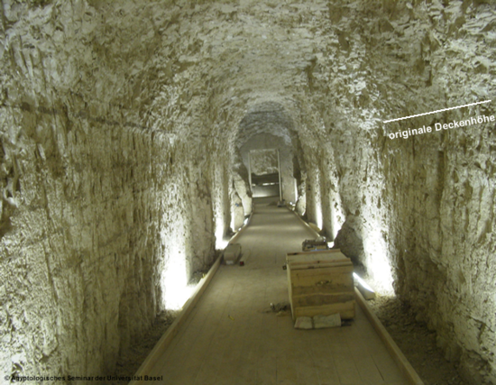 Fig. 5: View into the lower part of the tomb complex 